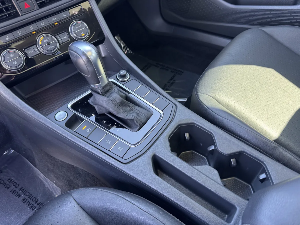 2019 Volkswagen Jetta SEL thumbnail 26