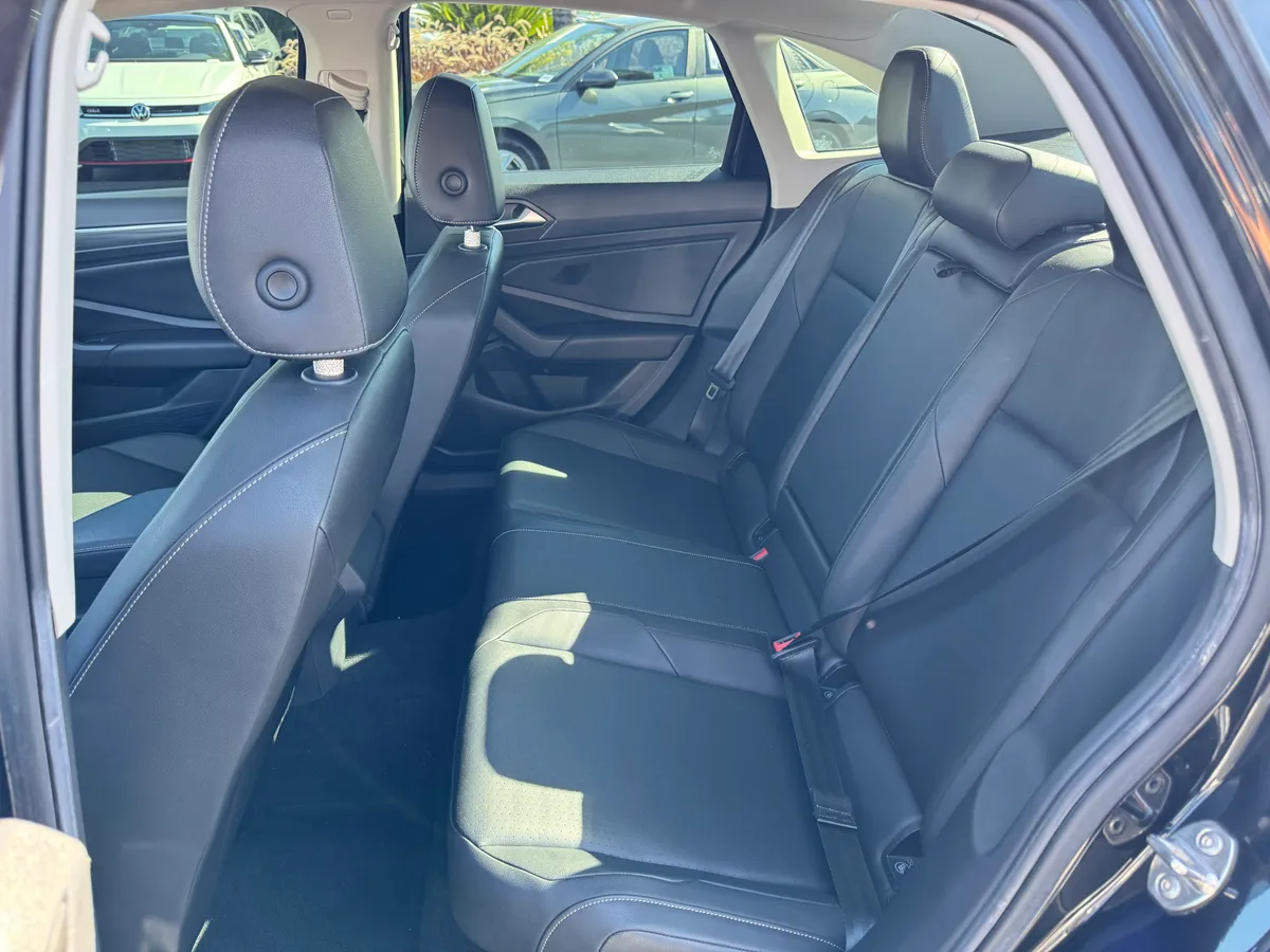 2019 Volkswagen Jetta SEL thumbnail 31