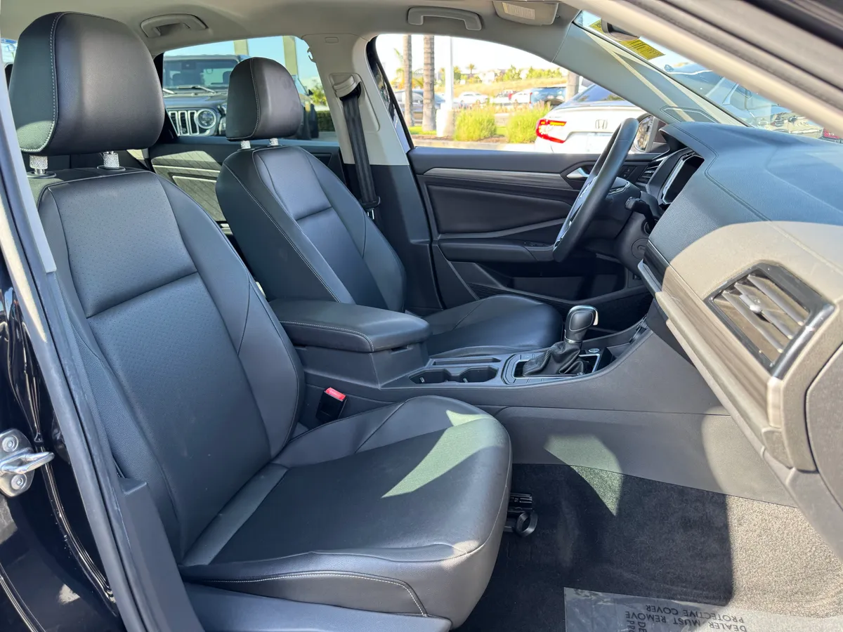 2019 Volkswagen Jetta SEL thumbnail 33