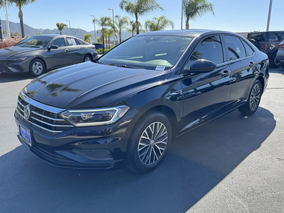 2019 Volkswagen Jetta SEL thumbnail 4