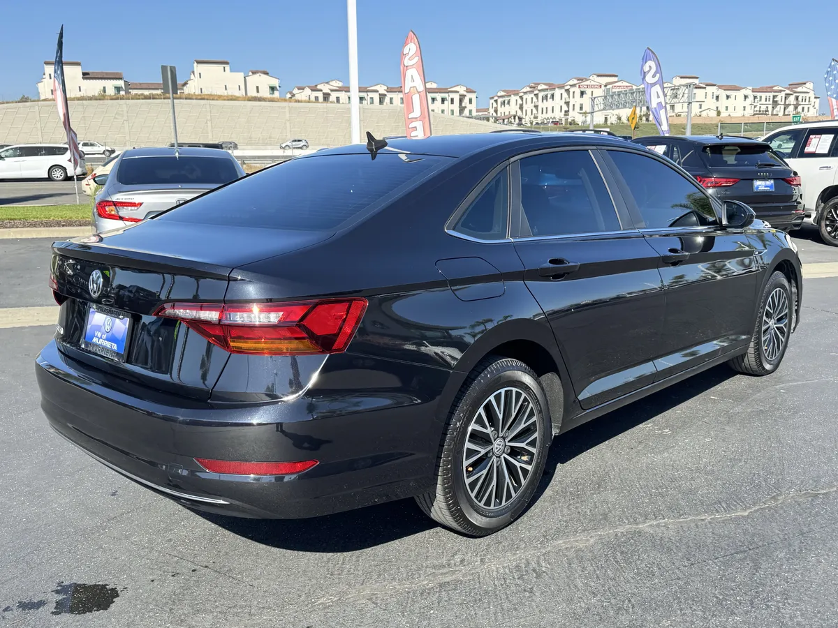 2019 Volkswagen Jetta SEL thumbnail 9