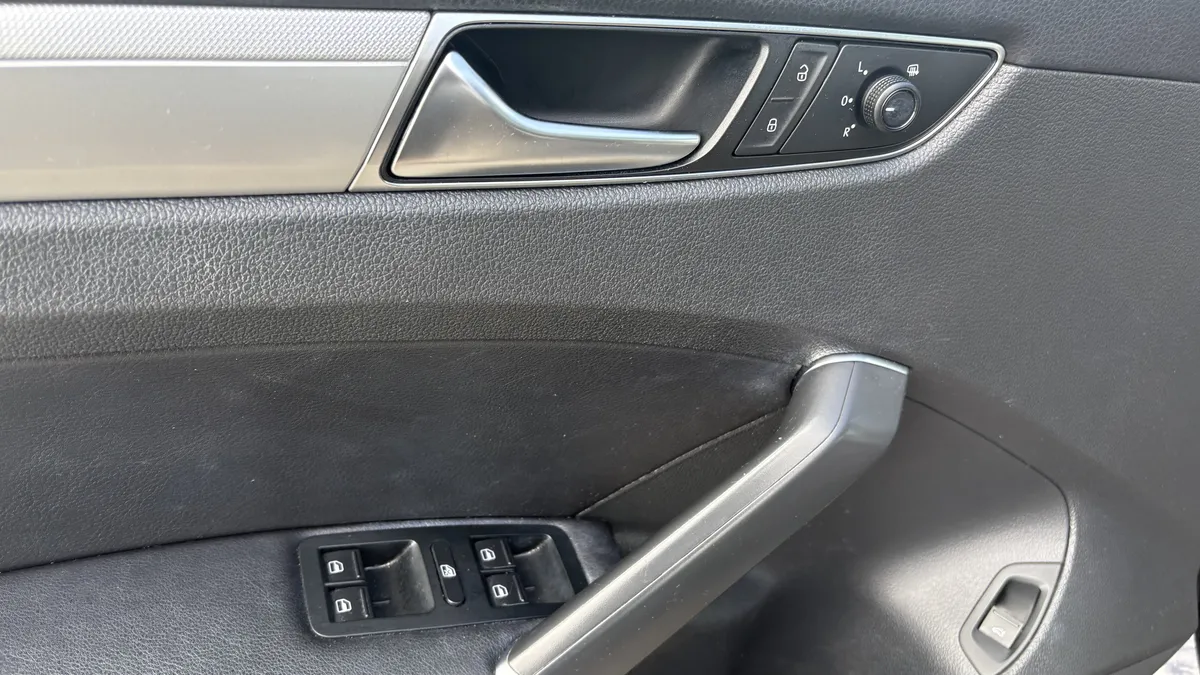 2019 Volkswagen Passat 2.0T Wolfsburg Edition thumbnail 16