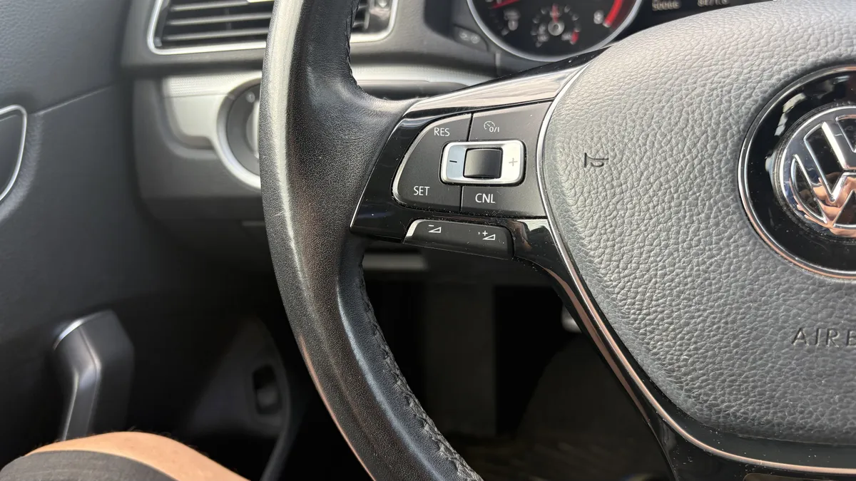 2019 Volkswagen Passat 2.0T Wolfsburg Edition thumbnail 19