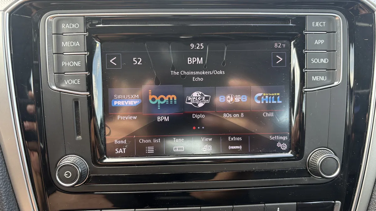 2019 Volkswagen Passat 2.0T Wolfsburg Edition thumbnail 23