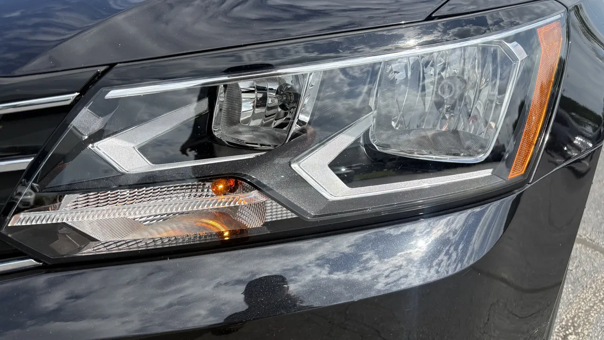 2019 Volkswagen Passat 2.0T Wolfsburg Edition thumbnail 5
