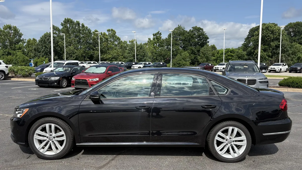2019 Volkswagen Passat 2.0T Wolfsburg Edition thumbnail 6