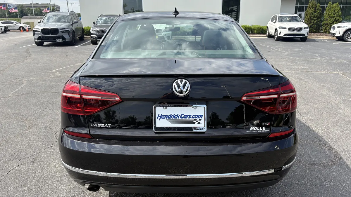 2019 Volkswagen Passat 2.0T Wolfsburg Edition thumbnail 8