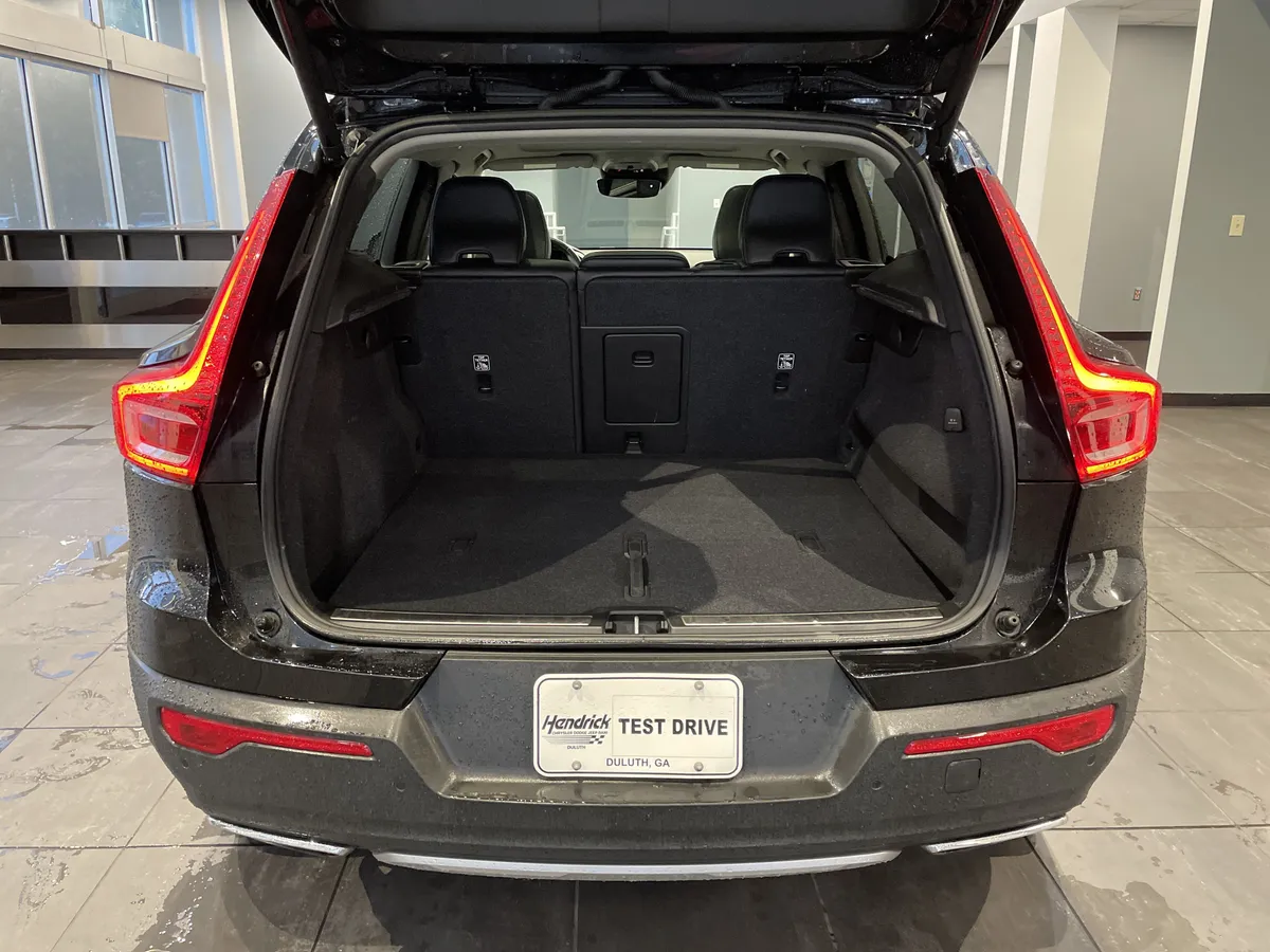 2019 Volvo XC40 Inscription thumbnail 16