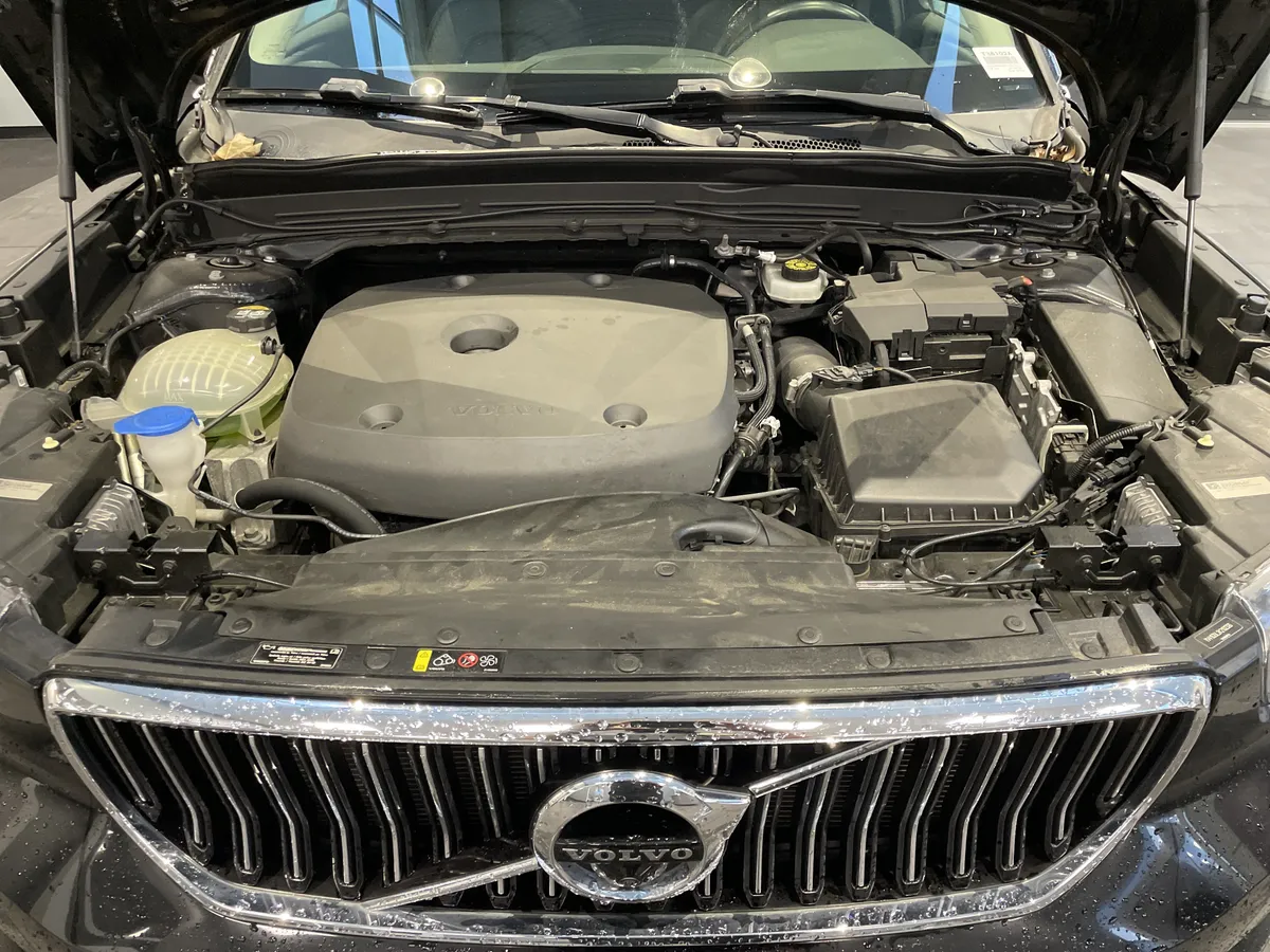 2019 Volvo XC40 Inscription thumbnail 40