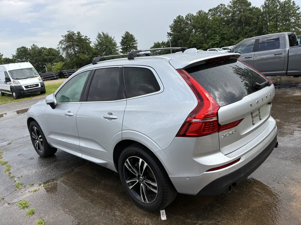 2019 Volvo XC60 Momentum thumbnail 5