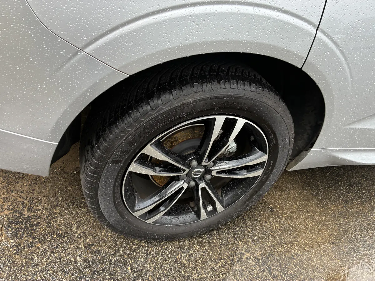 2019 Volvo XC60 Momentum thumbnail 8
