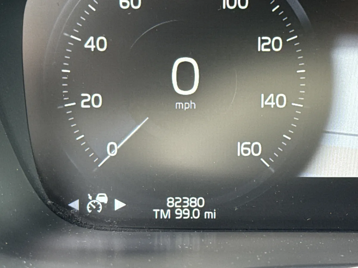 2019 Volvo XC90 Momentum thumbnail 21
