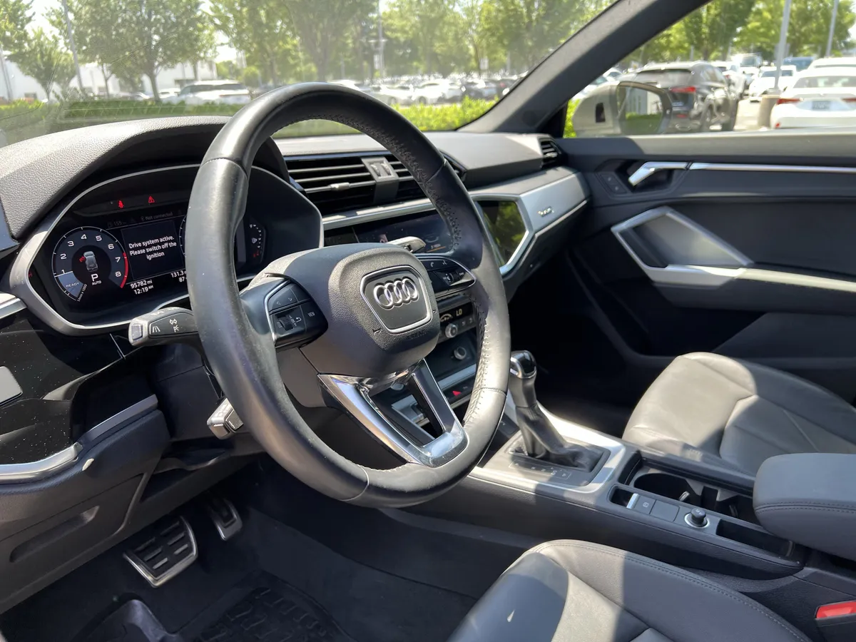 2020 Audi Q3 S line Premium thumbnail 16