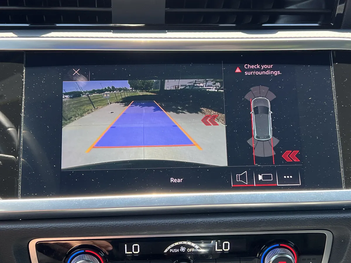 2020 Audi Q3 S line Premium thumbnail 24