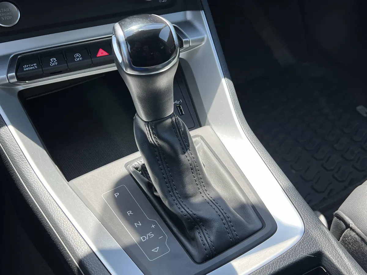 2020 Audi Q3 S line Premium thumbnail 25