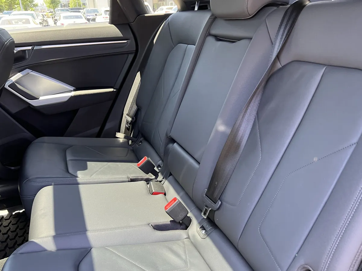 2020 Audi Q3 S line Premium thumbnail 32