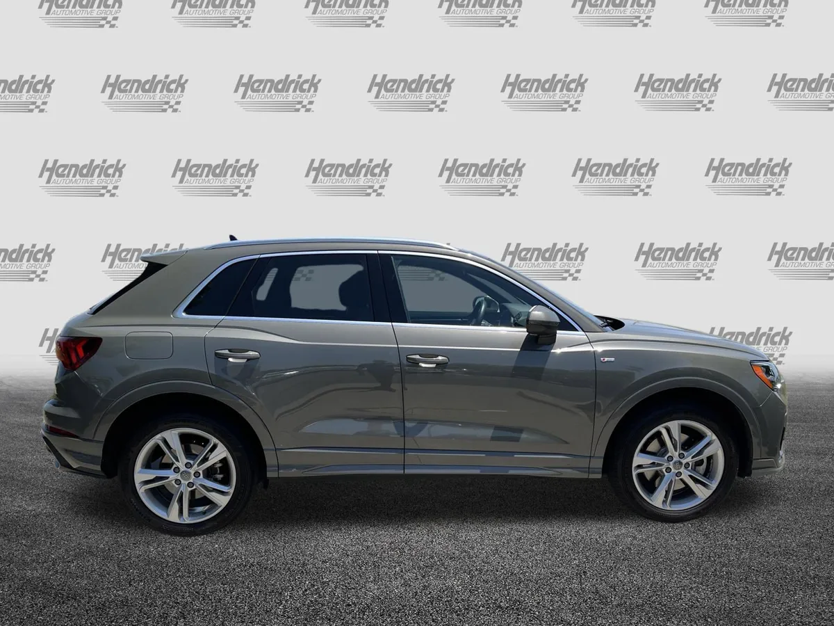 2020 Audi Q3 S line Premium thumbnail 9