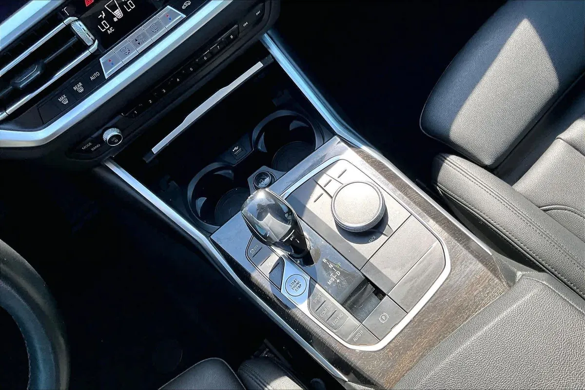 2020 BMW 330i 330i thumbnail 17