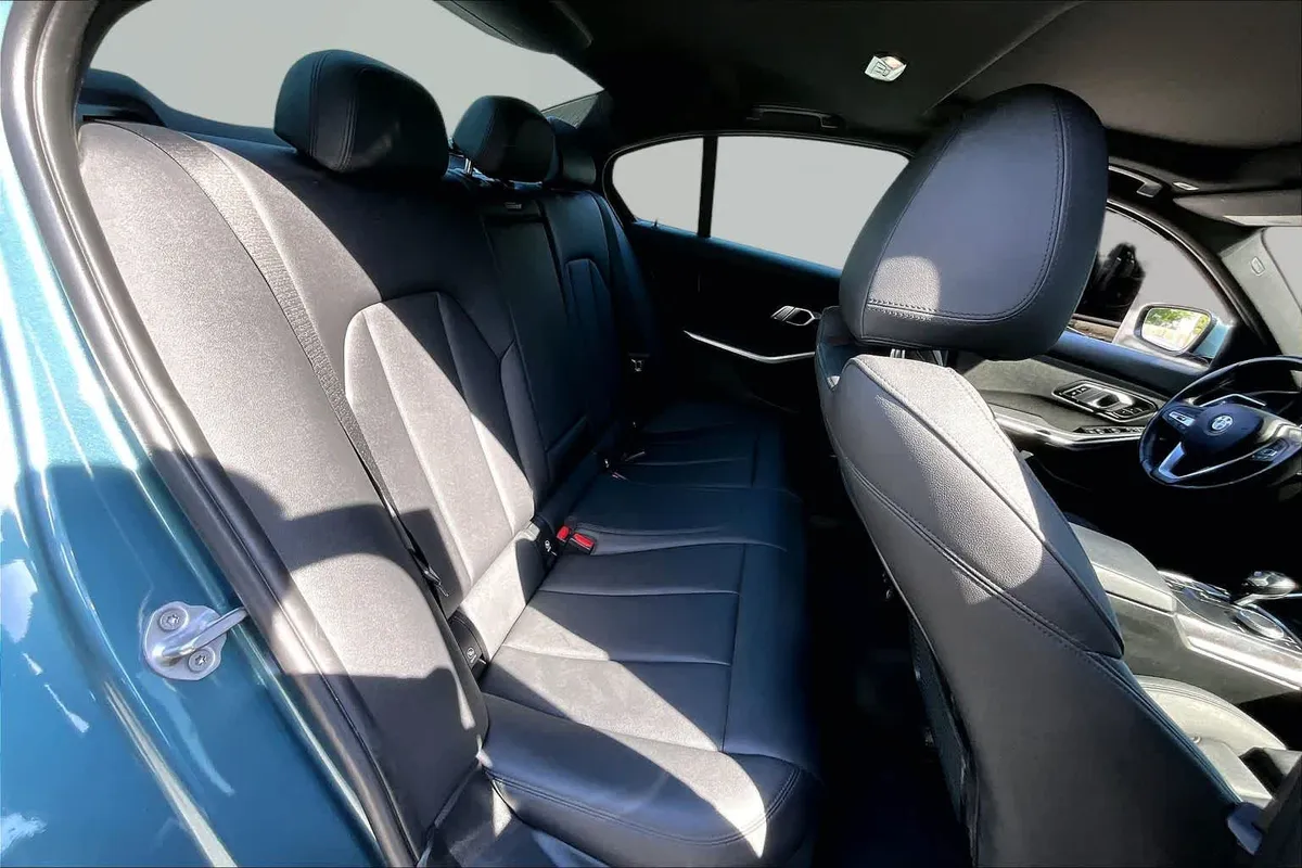 2020 BMW 330i 330i thumbnail 20