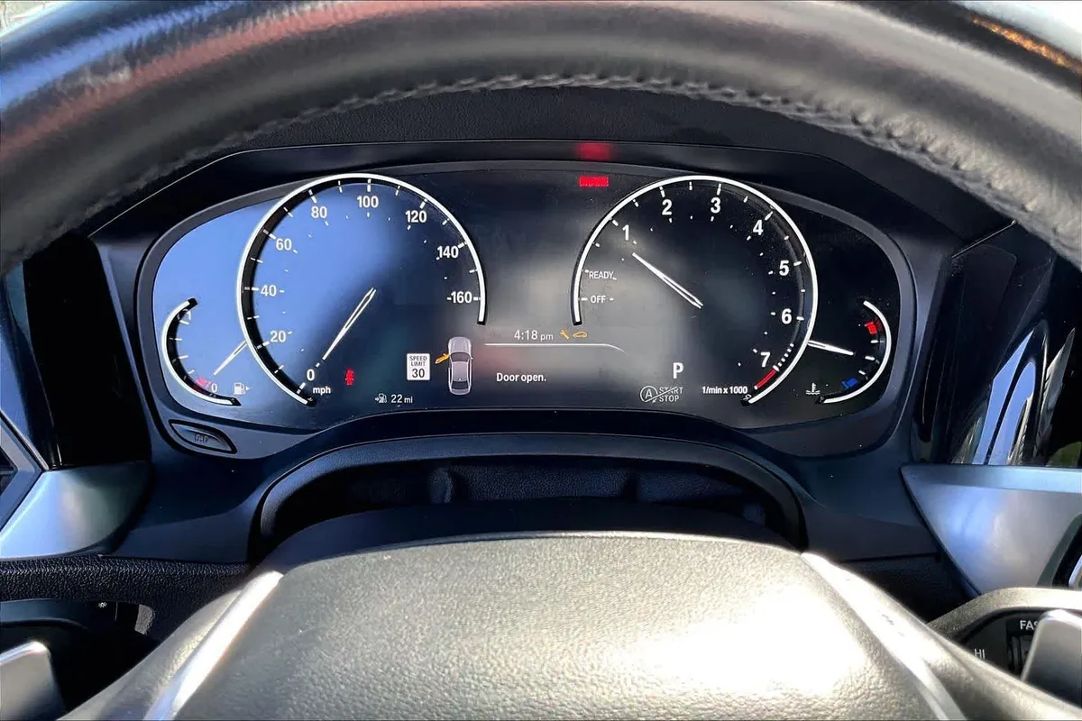 2020 BMW 330i 330i thumbnail 26