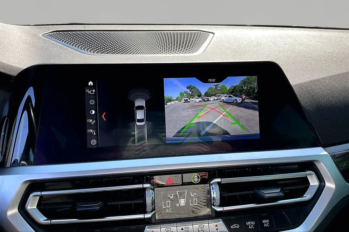 2020 BMW 330i 330i thumbnail 27