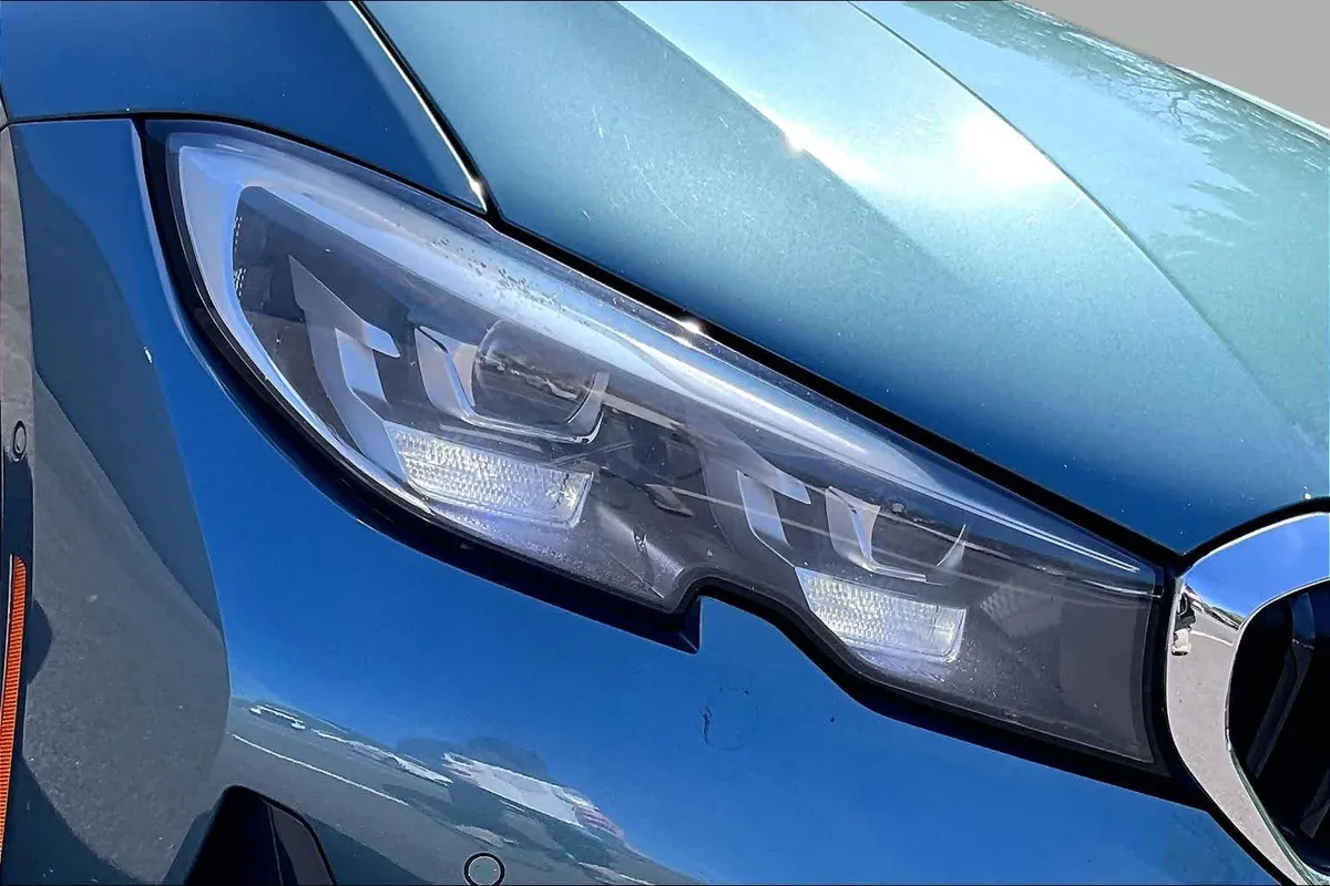 2020 BMW 330i 330i thumbnail 28