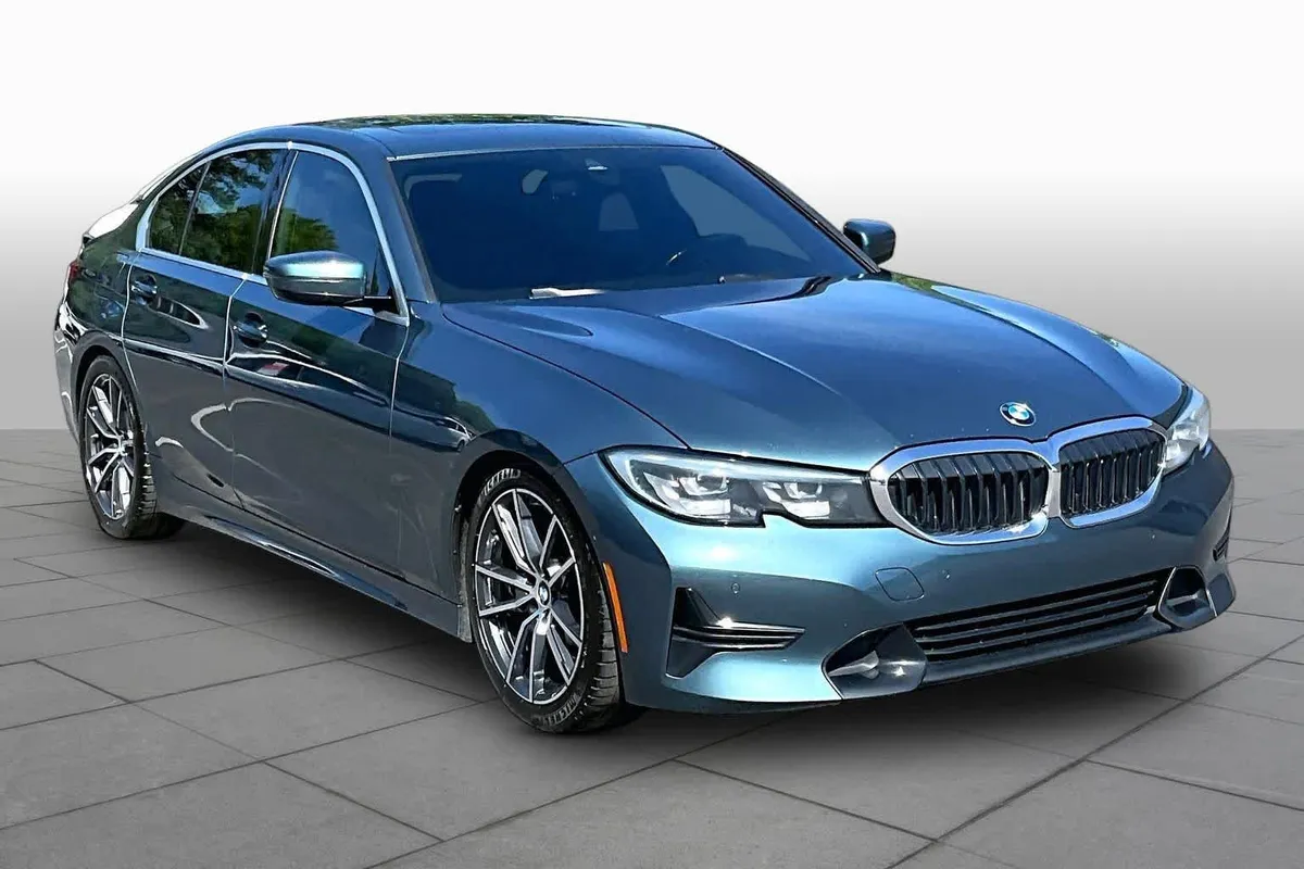 2020 BMW 330i 330i thumbnail 3