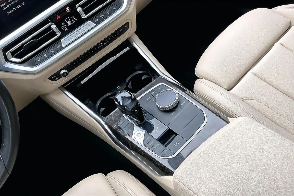2020 BMW 330i xDrive 330i xDrive thumbnail 17