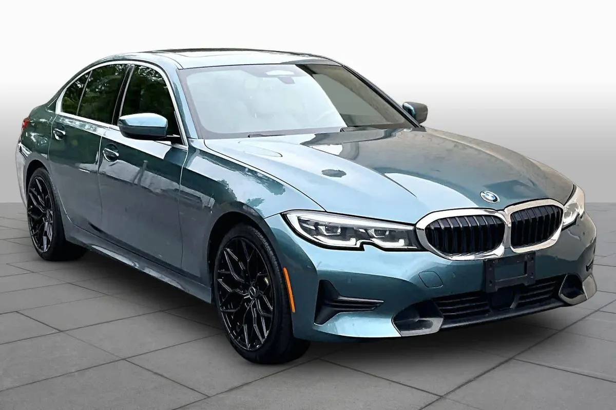 2020 BMW 330i xDrive 330i xDrive thumbnail 3