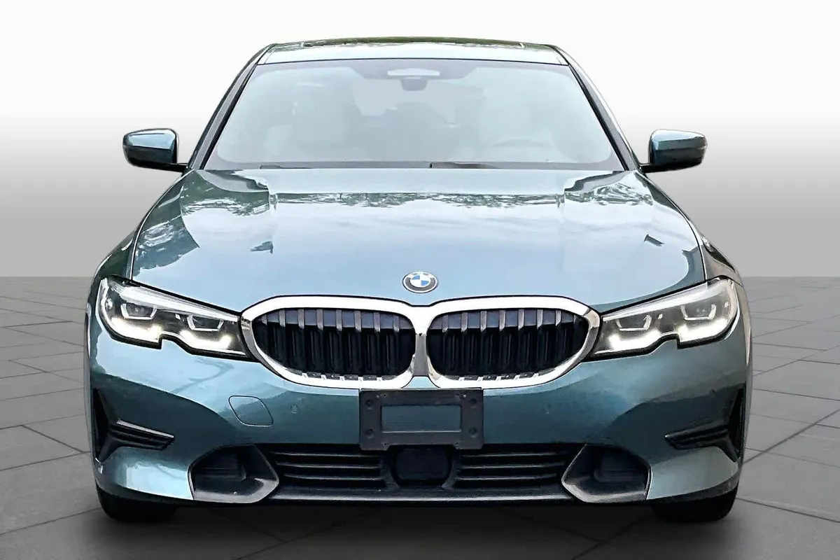 2020 BMW 330i xDrive 330i xDrive thumbnail 4