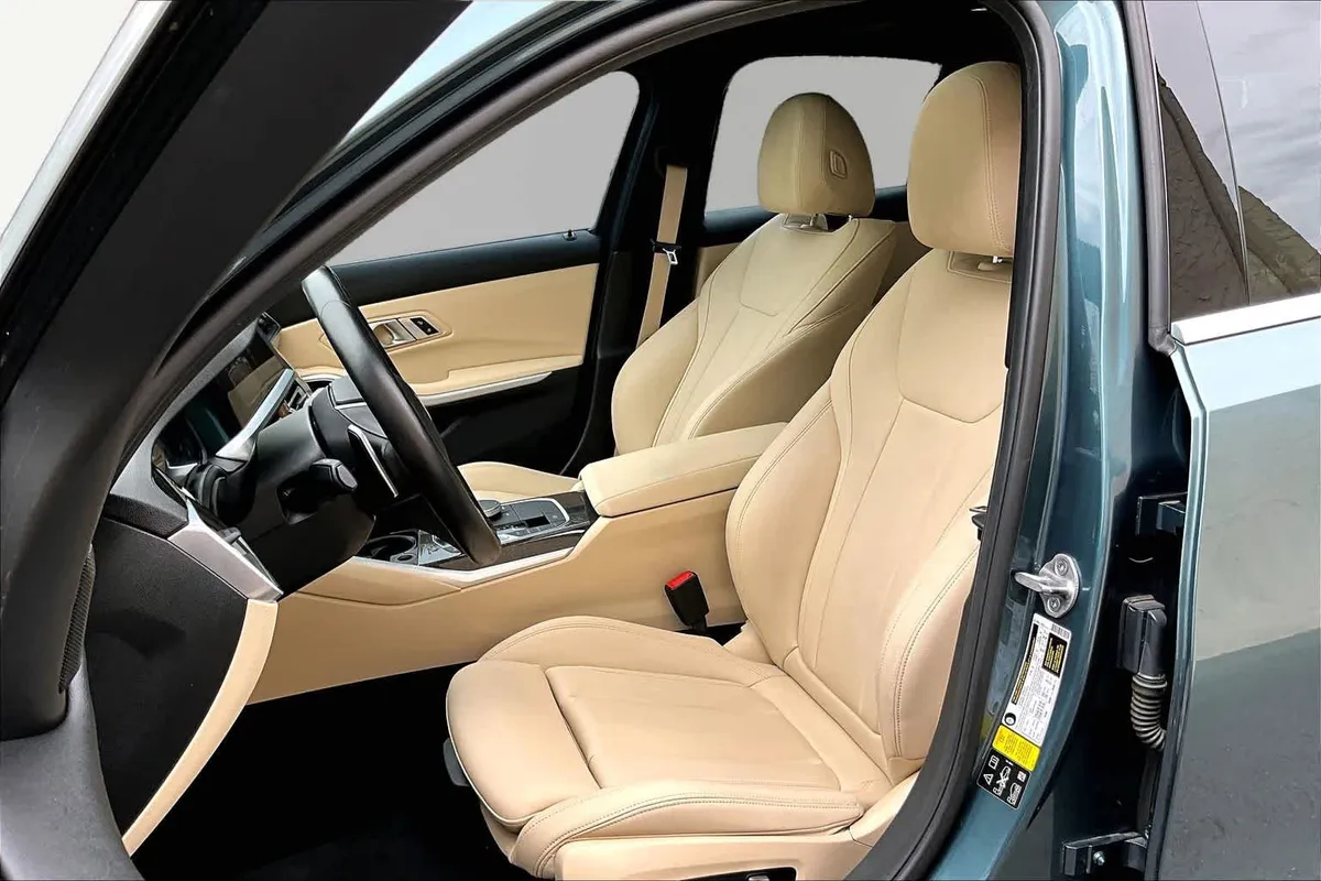 2020 BMW 330i xDrive 330i xDrive thumbnail 8