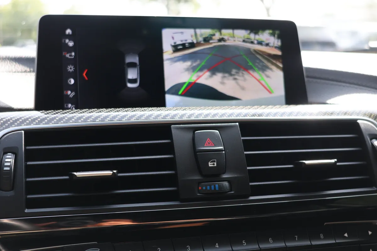 2020 BMW M4 thumbnail 11