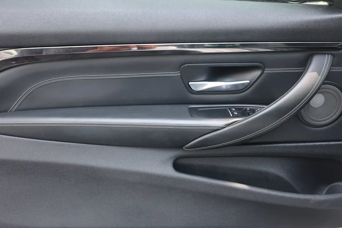 2020 BMW M4 thumbnail 17