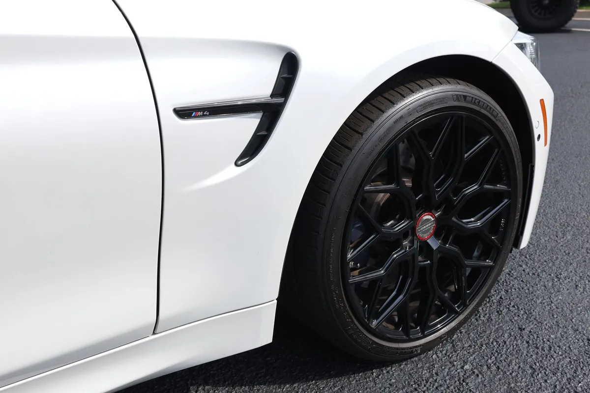 2020 BMW M4 thumbnail 27