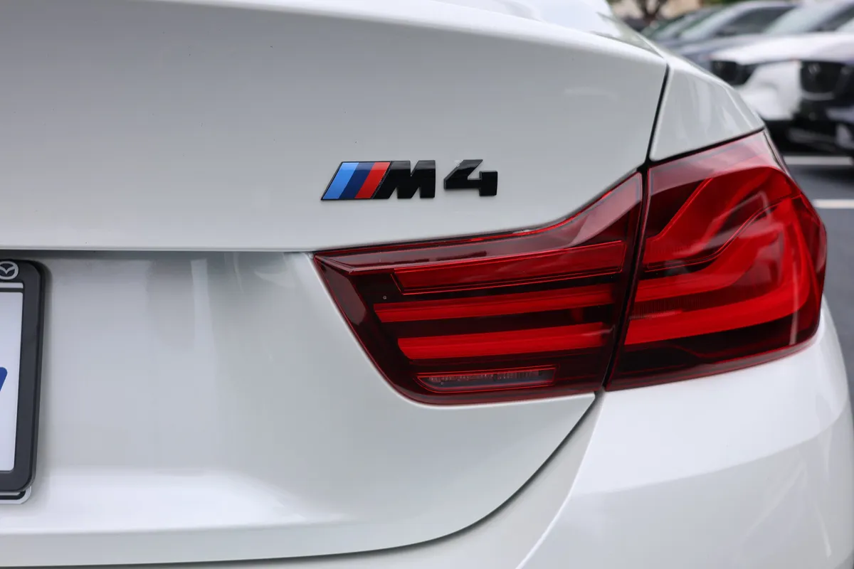 2020 BMW M4 thumbnail 36
