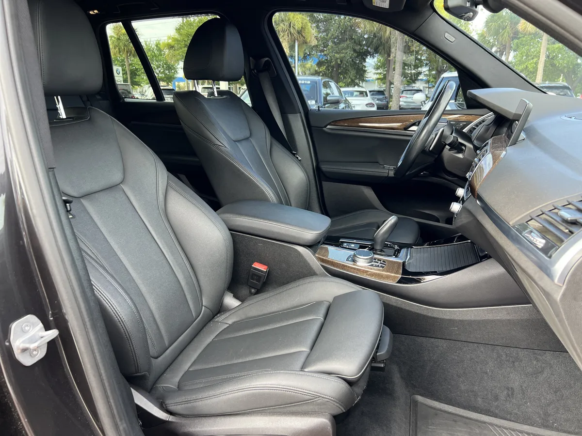 2020 BMW X3 sDrive30i thumbnail 32