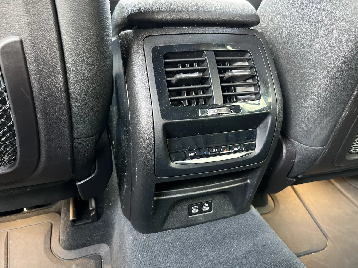 2020 BMW X3 sDrive30i thumbnail 39