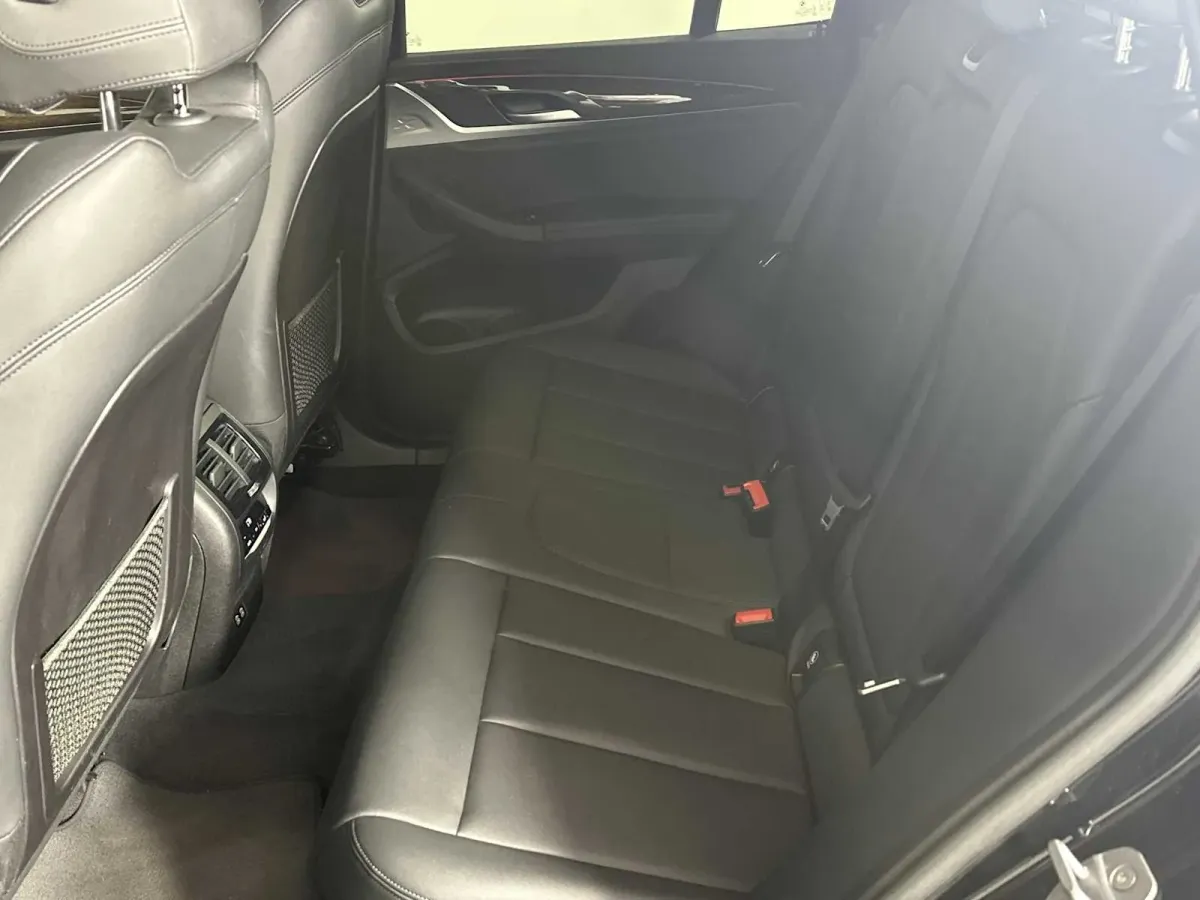 2020 BMW X3 sDrive30i thumbnail 23