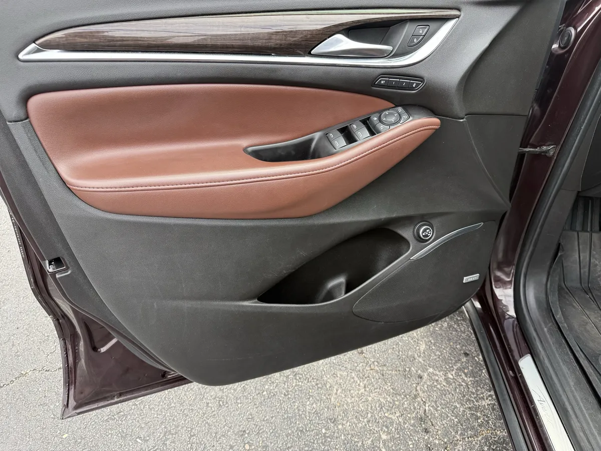 2020 Buick Enclave Avenir thumbnail 15