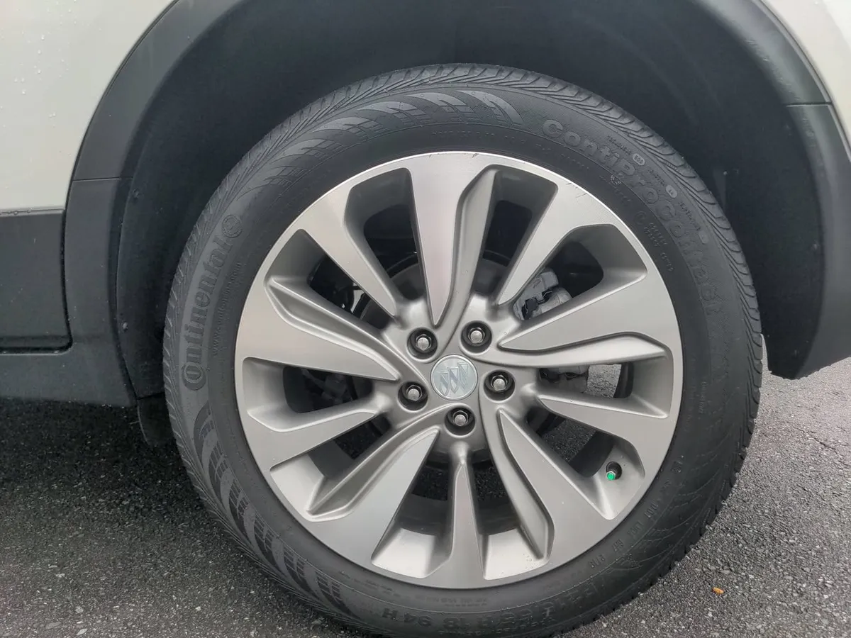 2020 Buick Encore Preferred thumbnail 12