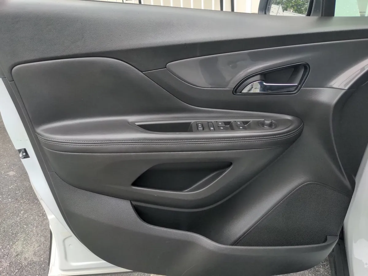 2020 Buick Encore Preferred thumbnail 13