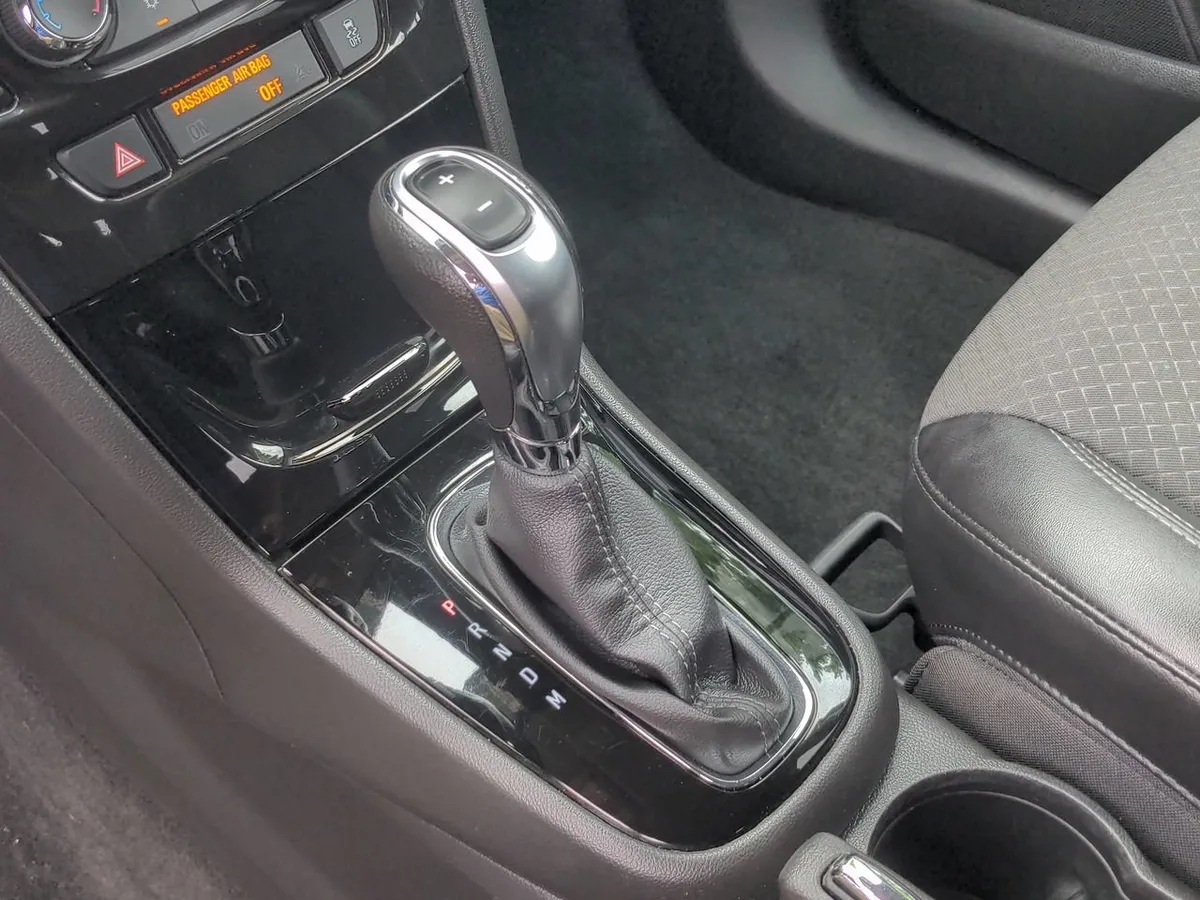 2020 Buick Encore Preferred thumbnail 24