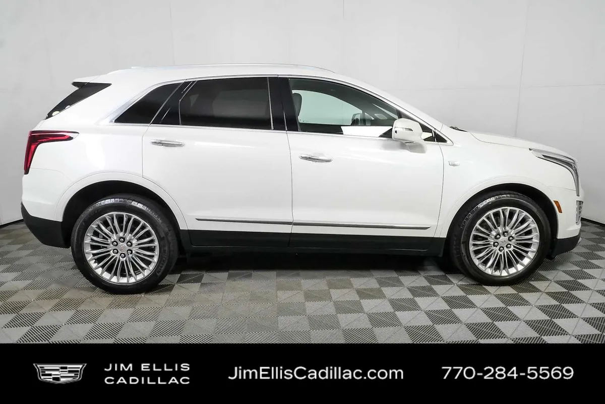 2020 Cadillac XT5 Premium Luxury AWD thumbnail 2