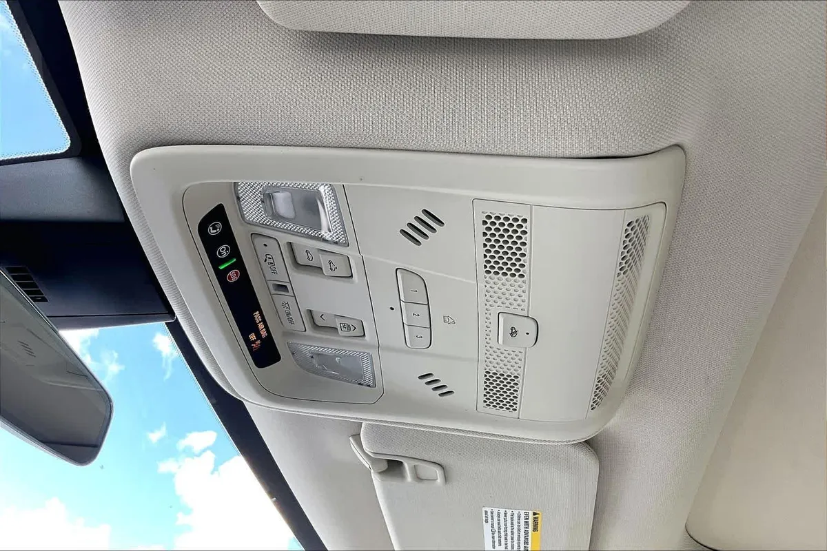 2020 Cadillac XT5 Premium Luxury FWD thumbnail 32