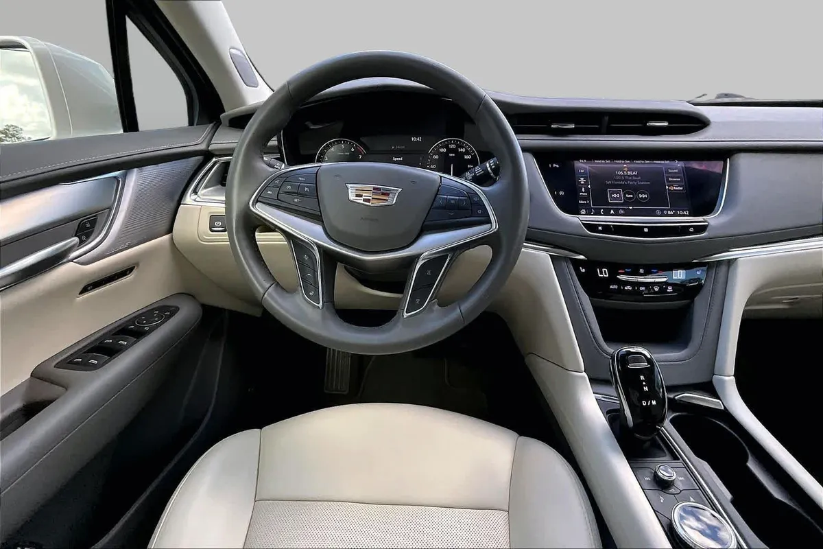 2020 Cadillac XT5 Premium Luxury FWD thumbnail 6