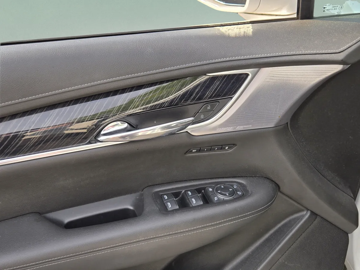 2020 Cadillac XT6 FWD Premium Luxury thumbnail 11