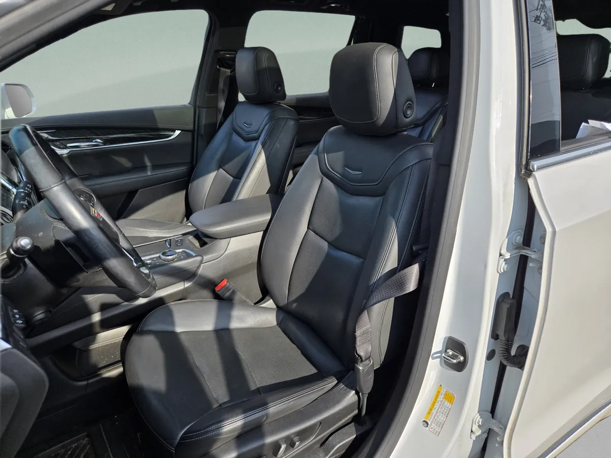 2020 Cadillac XT6 FWD Premium Luxury thumbnail 14