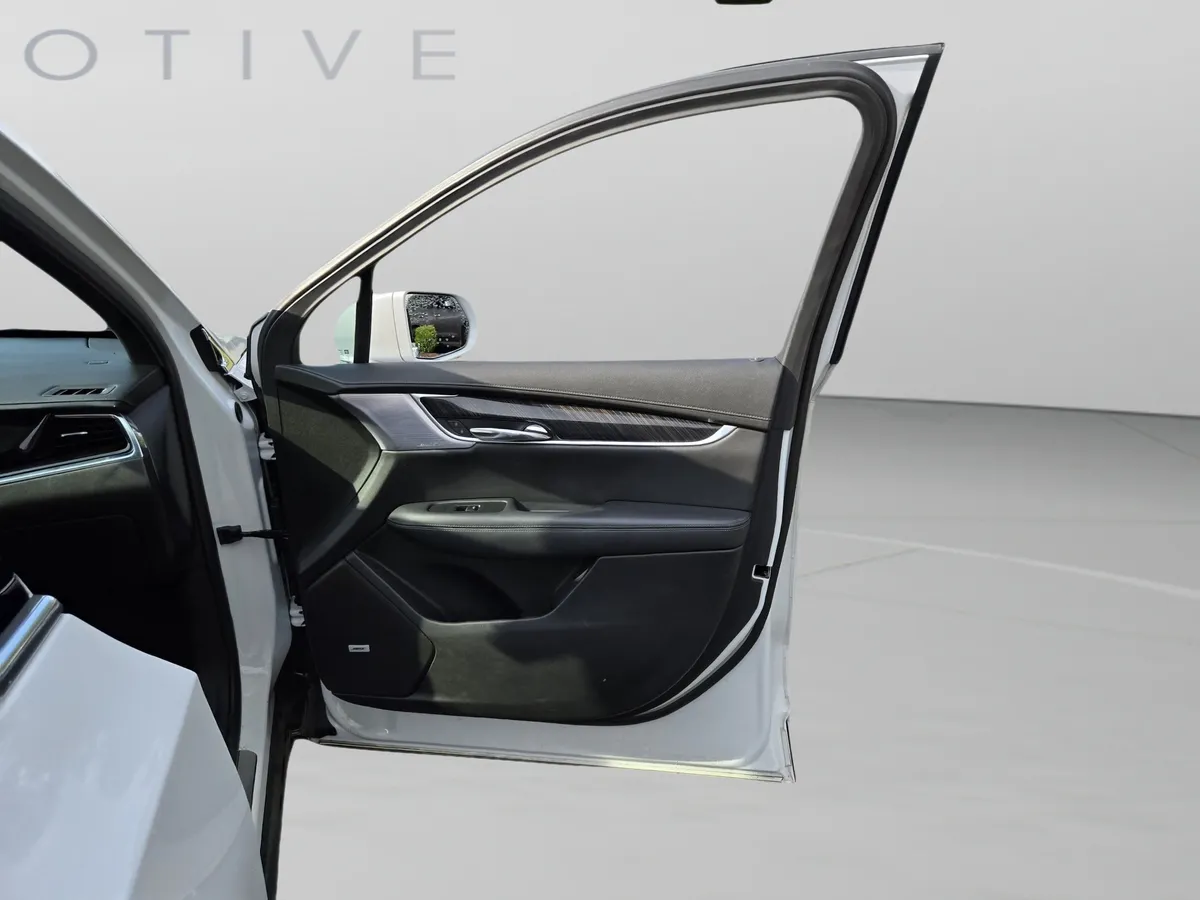 2020 Cadillac XT6 FWD Premium Luxury thumbnail 27