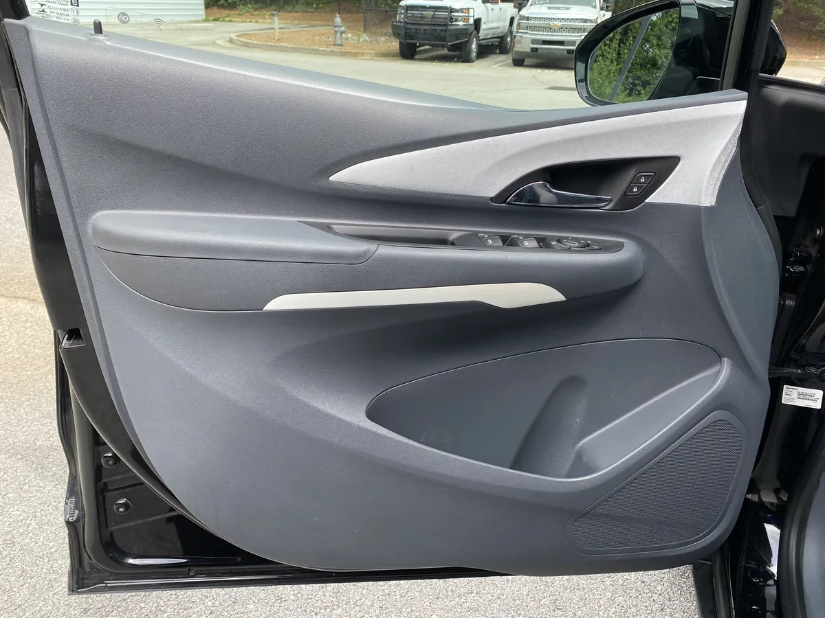 2020 Chevrolet Bolt EV LT thumbnail 14