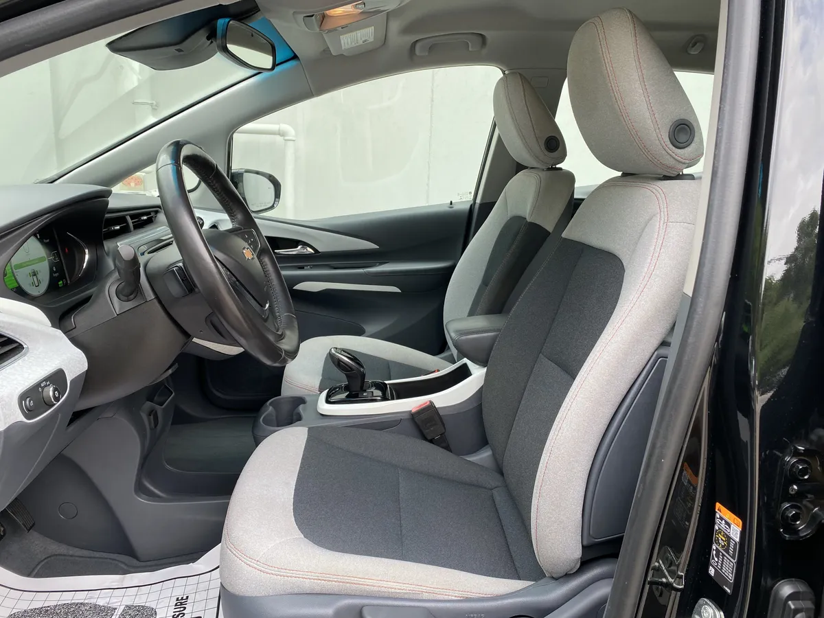 2020 Chevrolet Bolt EV LT thumbnail 15
